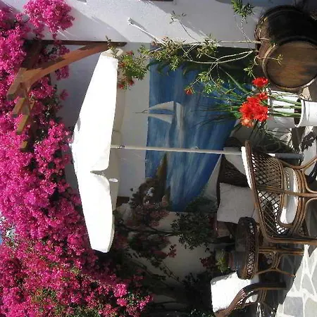 Batistas * Naousa (Paros)