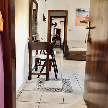 Batistas * Naousa (Paros)