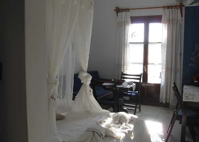 Batistas Naousa (Paros)